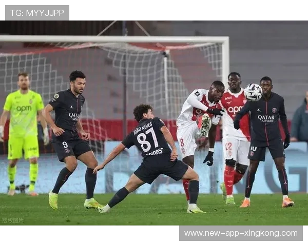 法甲摩纳哥前场奔跑频繁客场收获三分的全景解读