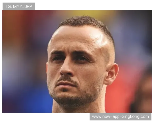 那不勒斯洛博特卡中距离重炮直飞死角