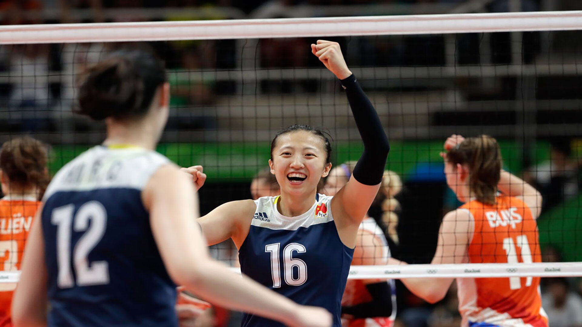 老将传给新秀的暗语是一串数字，老将新秀齐上阵